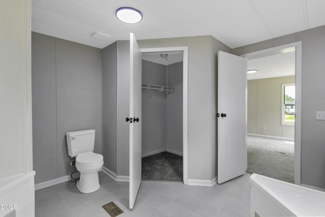 5444 Gilcrest Sands Drive, Hope Mills, NC 28348