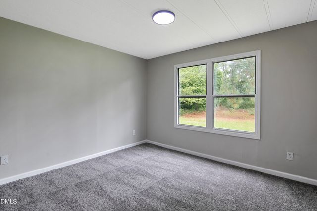 5444 Gilcrest Sands Drive, Hope Mills, NC 28348