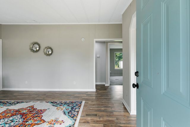 5444 Gilcrest Sands Drive, Hope Mills, NC 28348