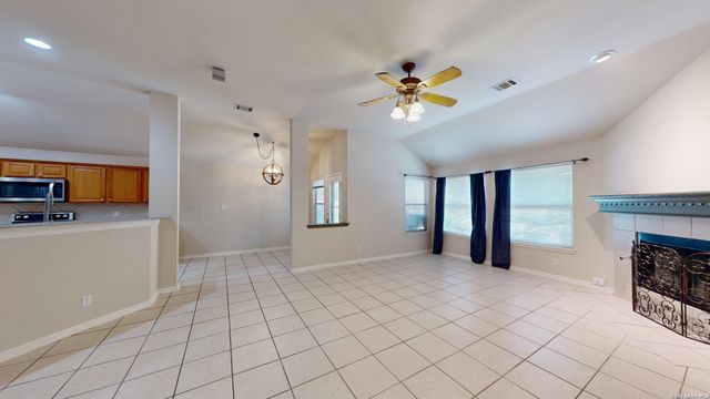 19534 Clay Oak, San Antonio, TX 78258