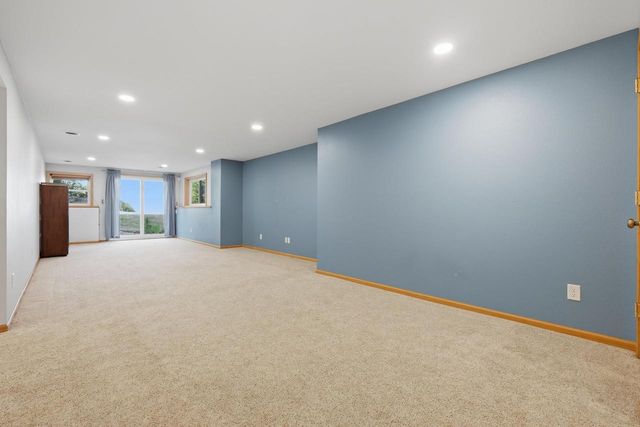 613 Lucky Trail, Mount Horeb, WI 53572
