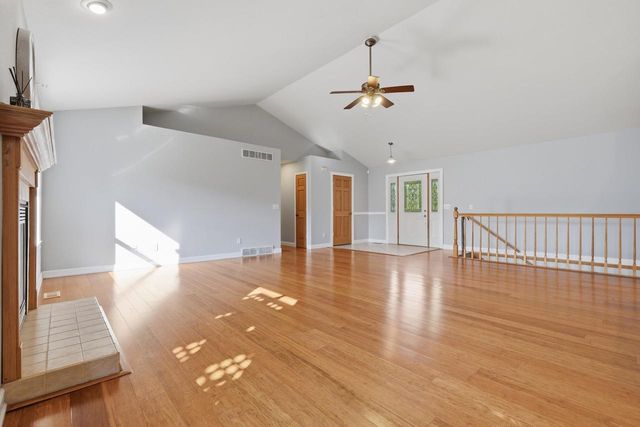613 Lucky Trail, Mount Horeb, WI 53572