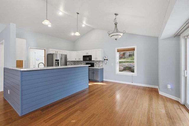 613 Lucky Trail, Mount Horeb, WI 53572
