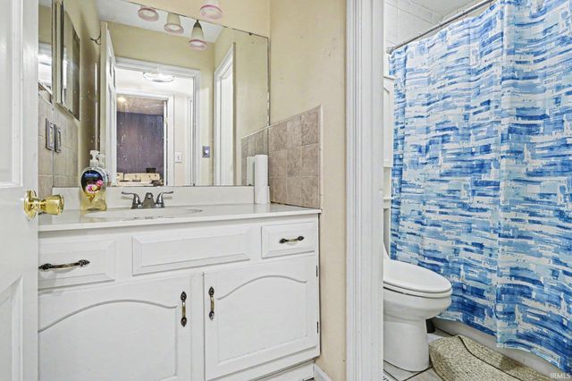 6227 York Road, South Bend, IN 46614