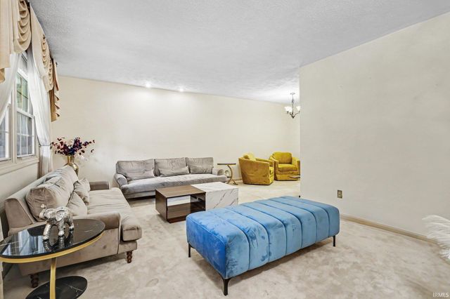 6227 York Road, South Bend, IN 46614