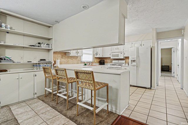 6227 York Road, South Bend, IN 46614