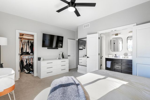 1209 E Prairie Hill Cir, Park City, KS 67219