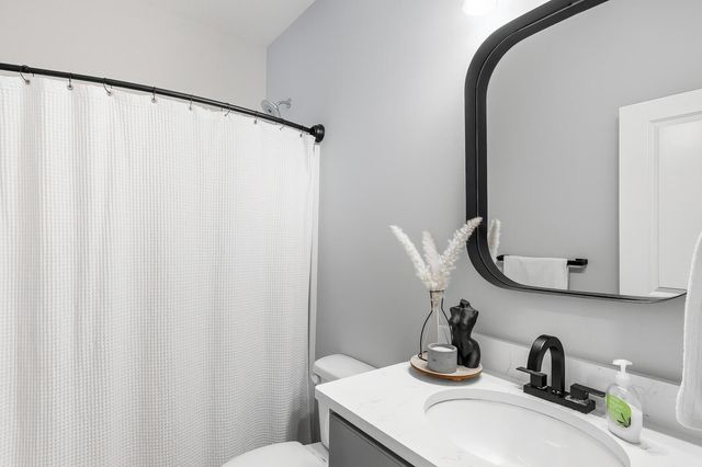 1209 E Prairie Hill Cir, Park City, KS 67219