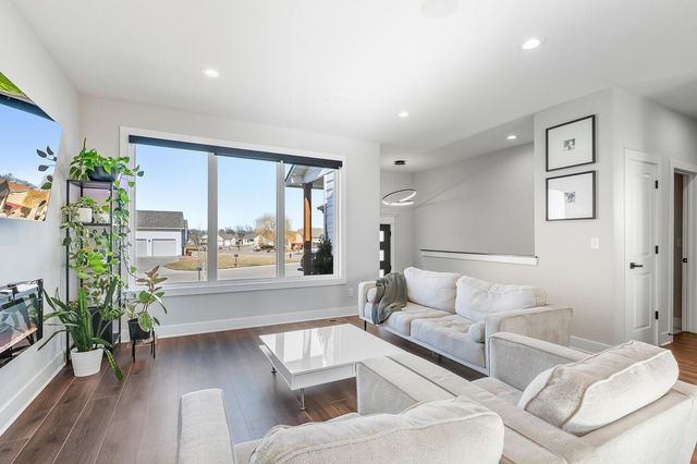 1209 E Prairie Hill Cir, Park City, KS 67219