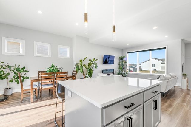 1209 E Prairie Hill Cir, Park City, KS 67219