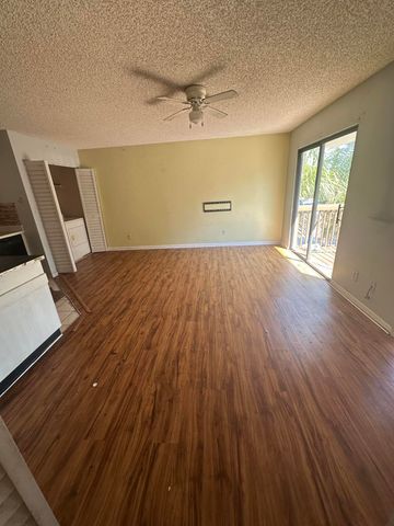 637 Executive Center Drive N205, West Palm Beach, FL 33401