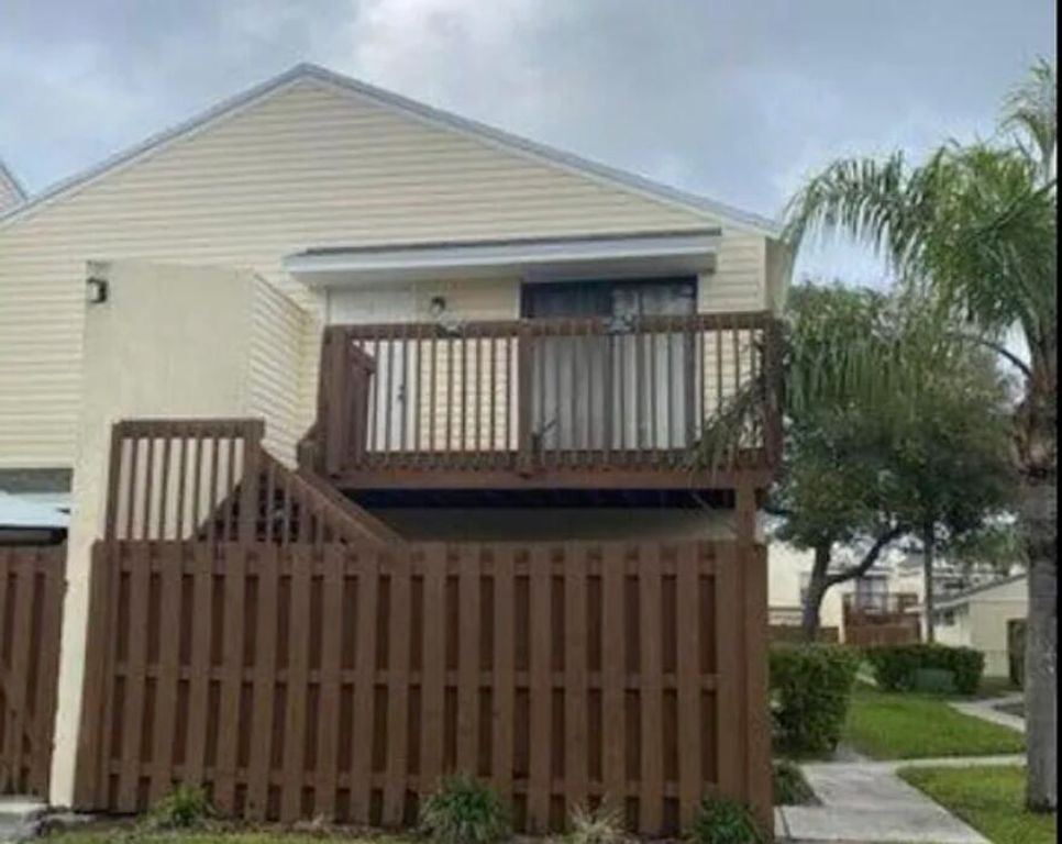 637 Executive Center Drive N205, West Palm Beach, FL 33401