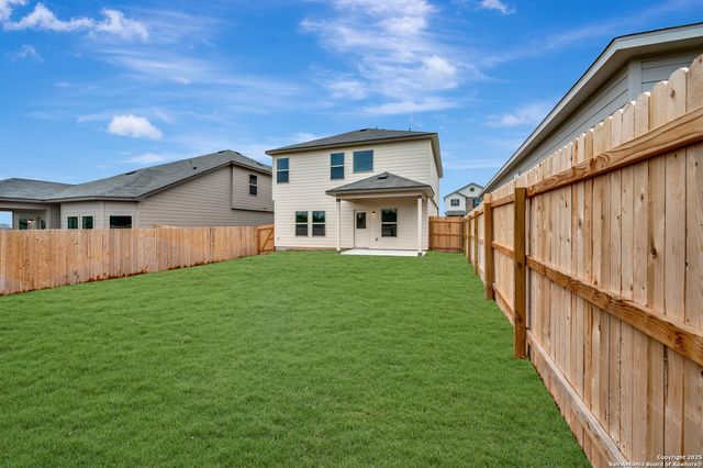 10427 White Hart Lane, Converse, TX 78109