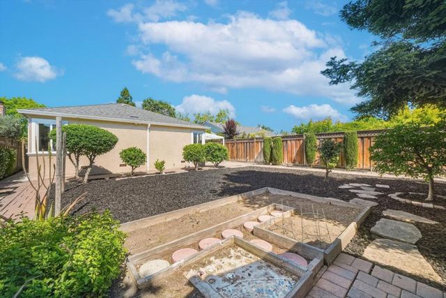 1162 Oliver Street, Redwood City, CA 94061