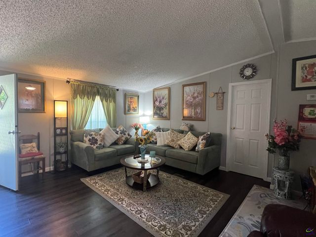 166 Pebble Hills Road, Cochran, GA 31014