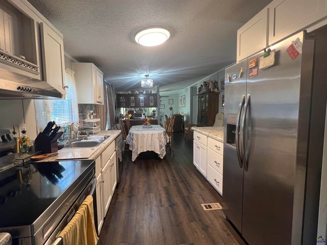 166 Pebble Hills Road, Cochran, GA 31014