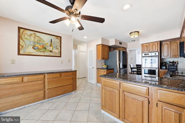 1087 ROBERTS RD, Warminster, PA 18974