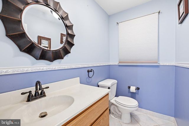 1087 ROBERTS RD, Warminster, PA 18974