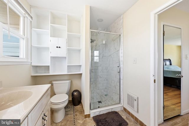 1087 ROBERTS RD, Warminster, PA 18974