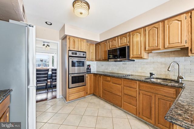 1087 ROBERTS RD, Warminster, PA 18974