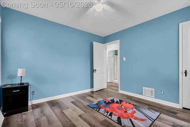 1174 Columbia Road, Berkley, MI 48072