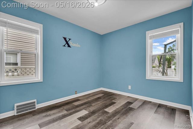 1174 Columbia Road, Berkley, MI 48072