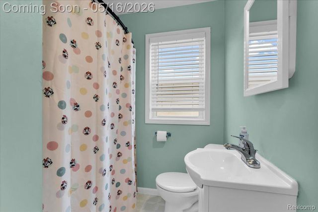 1174 Columbia Road, Berkley, MI 48072