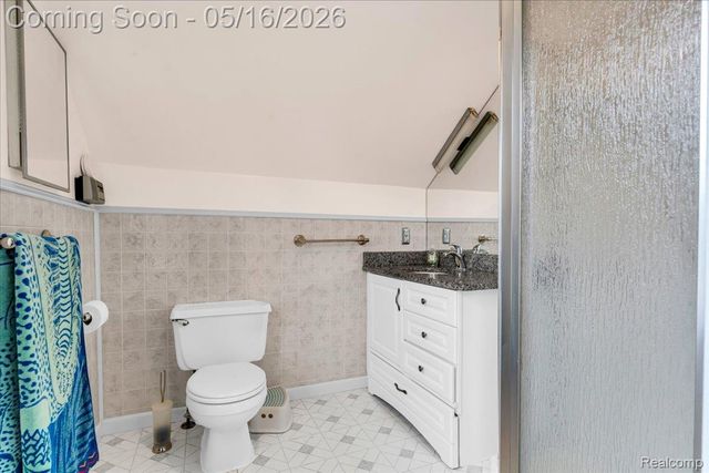 1174 Columbia Road, Berkley, MI 48072