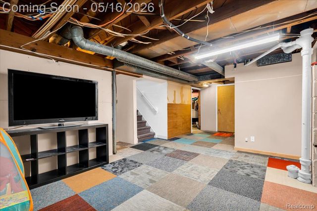 1174 Columbia Road, Berkley, MI 48072
