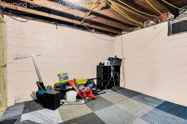 1174 Columbia Road, Berkley, MI 48072