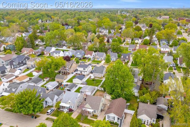 1174 Columbia Road, Berkley, MI 48072