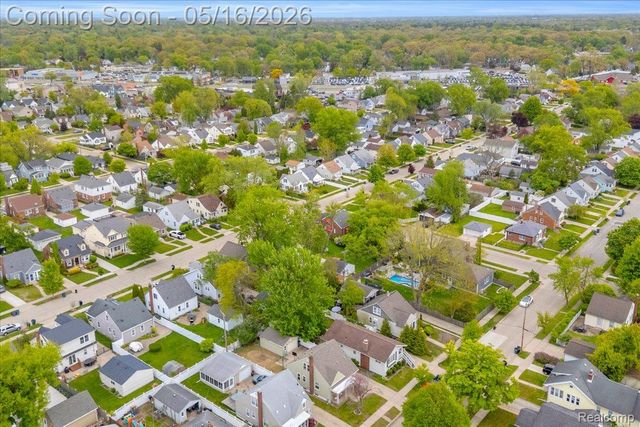 1174 Columbia Road, Berkley, MI 48072
