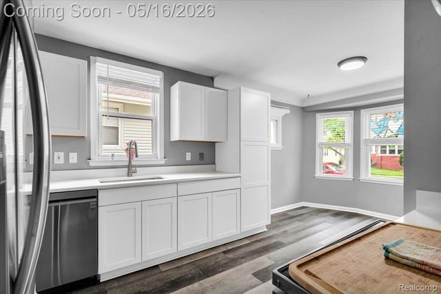 1174 Columbia Road, Berkley, MI 48072