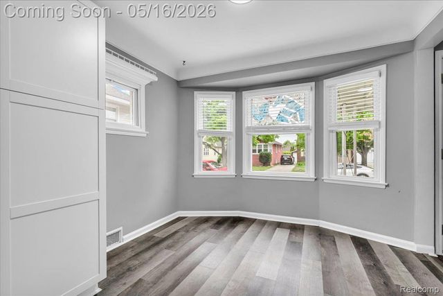 1174 Columbia Road, Berkley, MI 48072