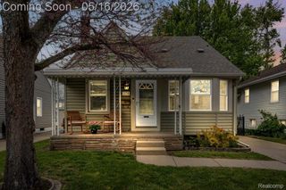 1174 Columbia Road, Berkley, MI 48072
