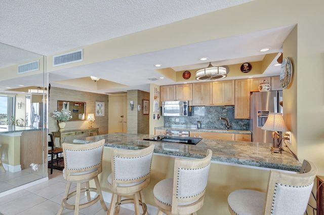 5510 N Ocean Drive 14d, Singer Island, FL 33404