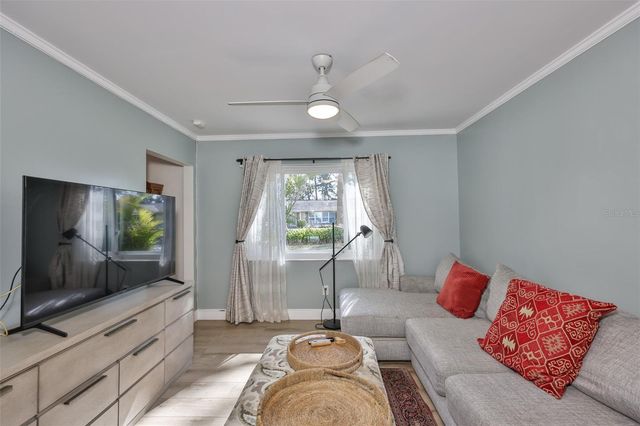 1279 86TH AVENUE N, St Petersburg, FL 33702