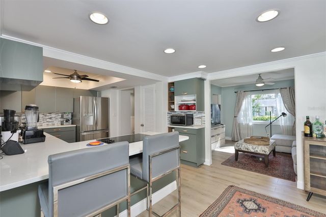 1279 86TH AVENUE N, St Petersburg, FL 33702