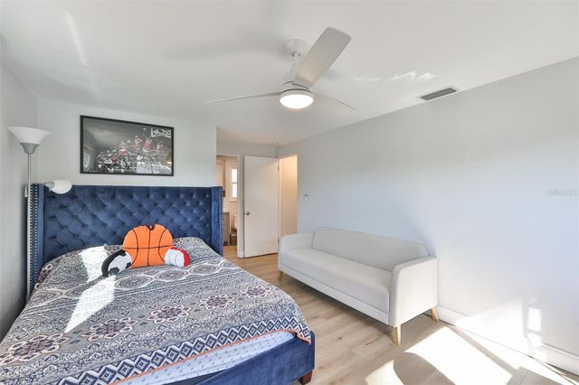 1279 86TH AVENUE N, St Petersburg, FL 33702