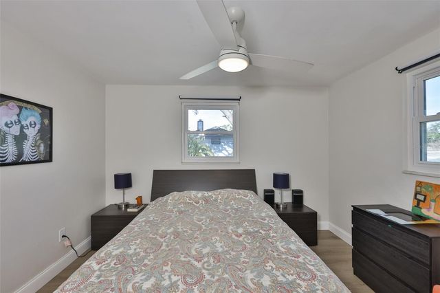 1279 86TH AVENUE N, St Petersburg, FL 33702