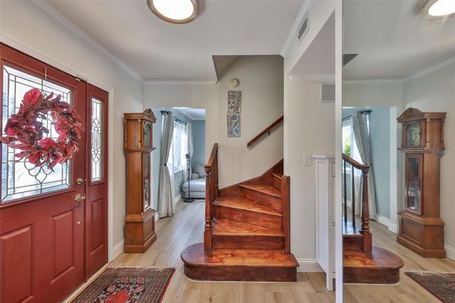 1279 86TH AVENUE N, St Petersburg, FL 33702