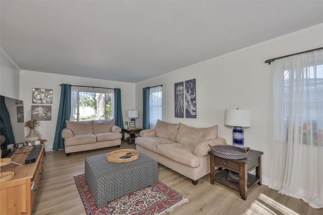 1279 86TH AVENUE N, St Petersburg, FL 33702