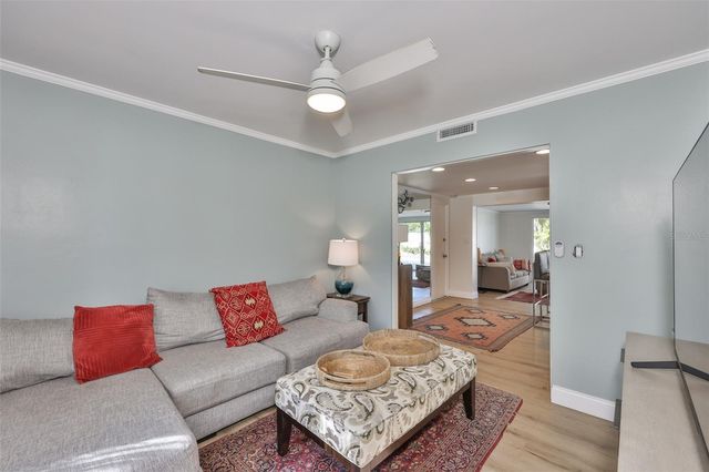 1279 86TH AVENUE N, St Petersburg, FL 33702