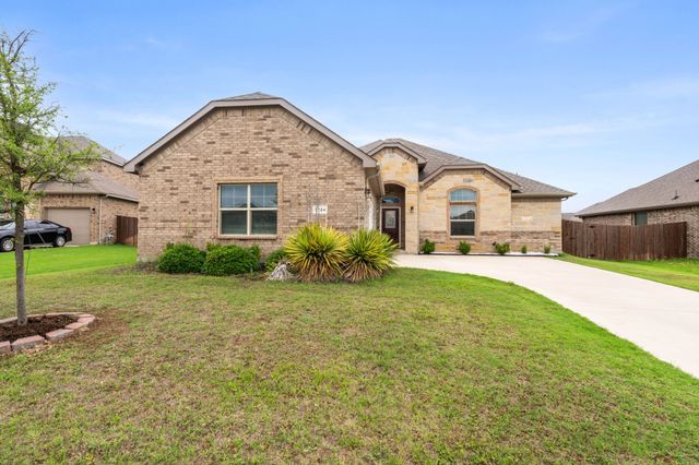 3724 Twin Pines Drive, Grand Prairie, TX 76065