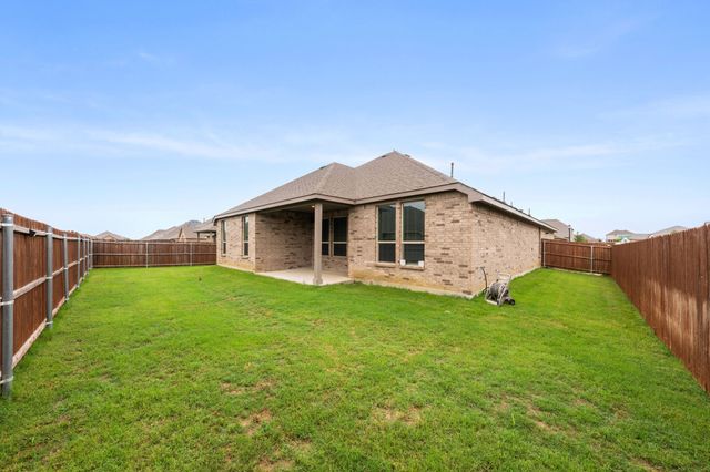 3724 Twin Pines Drive, Grand Prairie, TX 76065