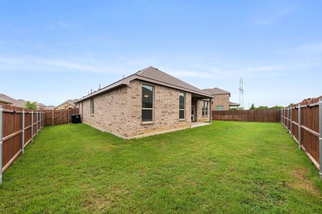 3724 Twin Pines Drive, Grand Prairie, TX 76065