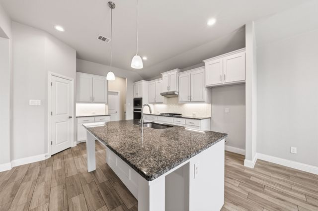 3724 Twin Pines Drive, Grand Prairie, TX 76065