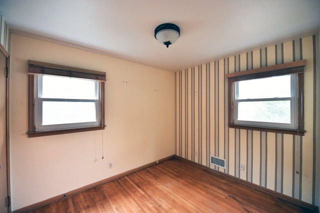 4906 Thomas Avenue N, Minneapolis, MN 55430