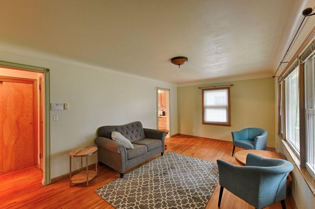 4906 Thomas Avenue N, Minneapolis, MN 55430