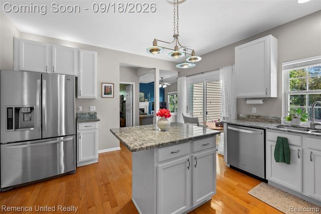 1030 Shetland Drive, South Lyon, MI 48178